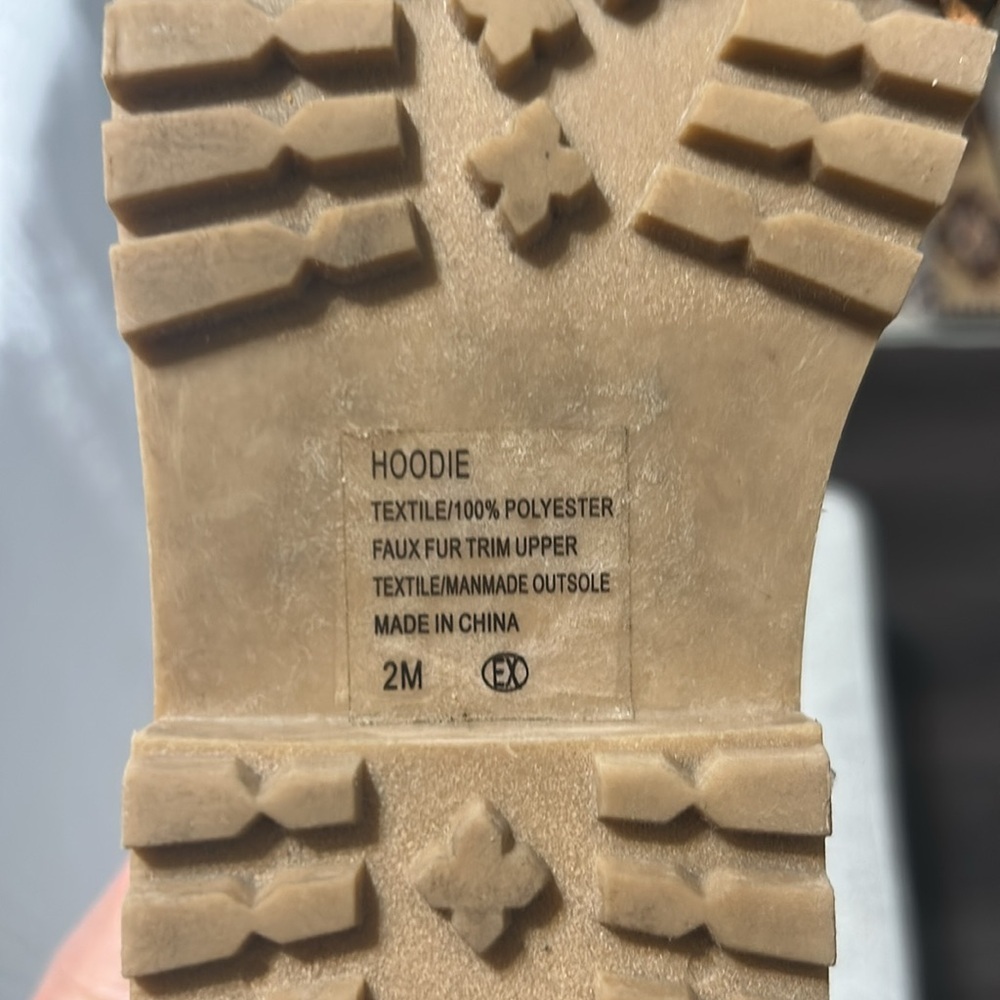 Cheetah Print Kids Boots with Pink Fur Accents - Picture 6 of 6